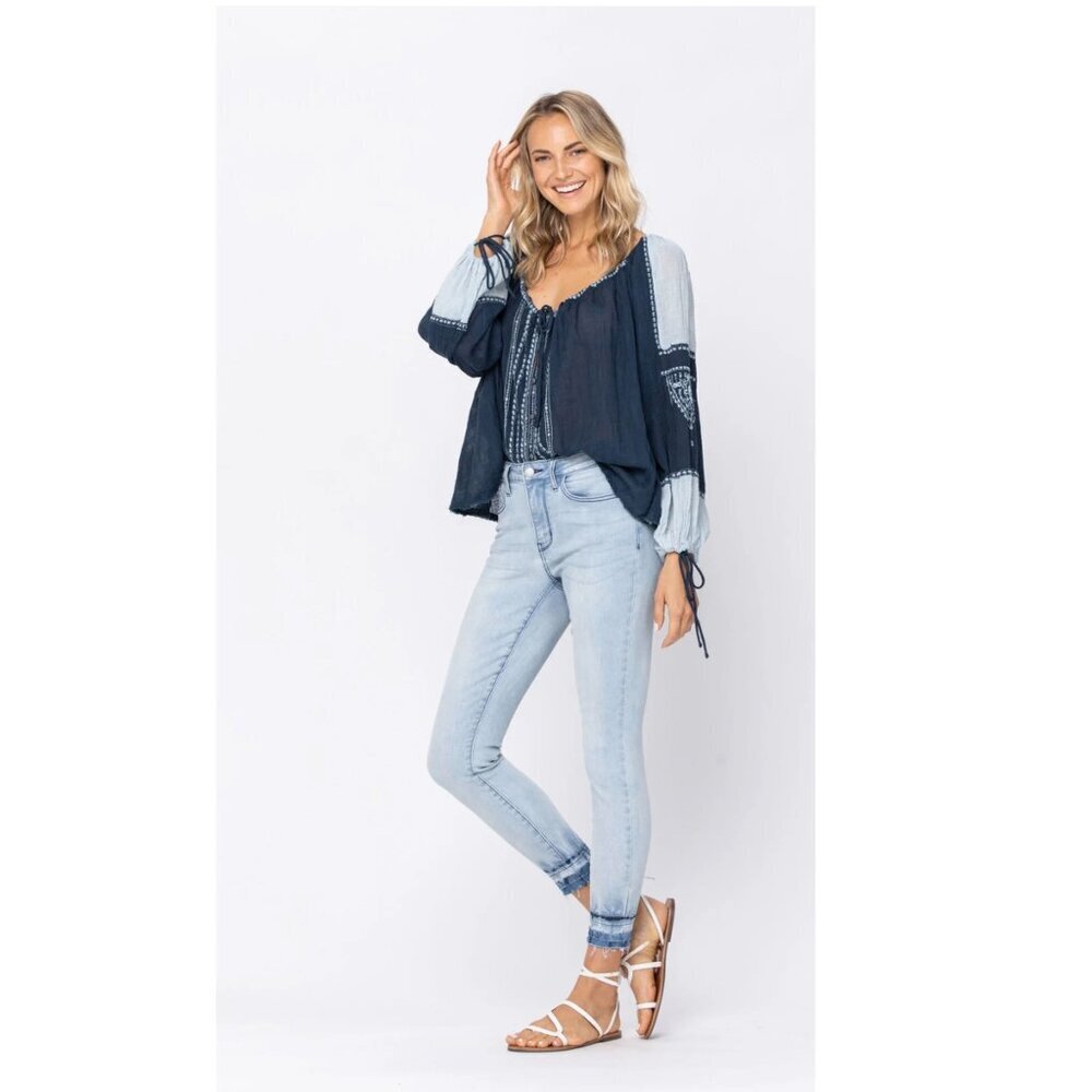 Judy Blue Light Wash Release Raw Hem Skinny Fit Ankle Crop Luna Jeans 7/28
